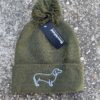 Büszke tacskó (fehér) - Pompom beanie Zöld