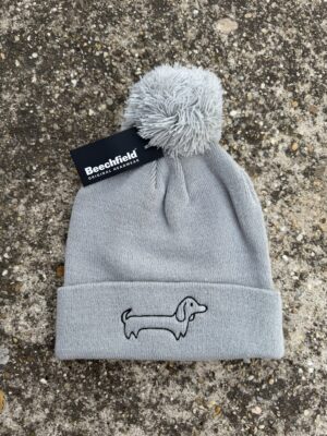 Zsivány tacsi (fekete) - Pompom beanie