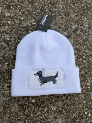 Hosszúszőrű tacsi - Beanie patch (fehér)